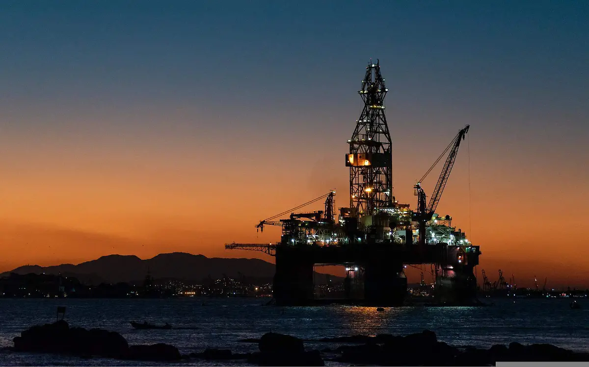 oil-rig-6522473_1920