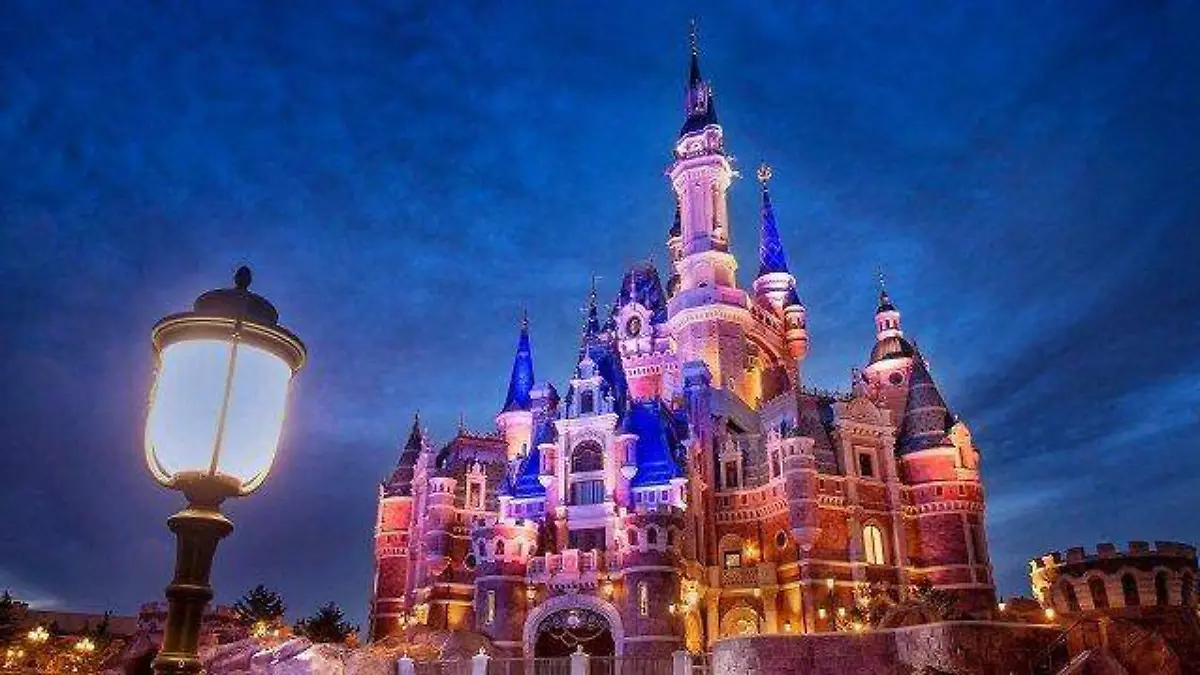 shanghai-disneyland-1-or-2-day-pass_66361621cf134966e08853de53eac6572e7b6246