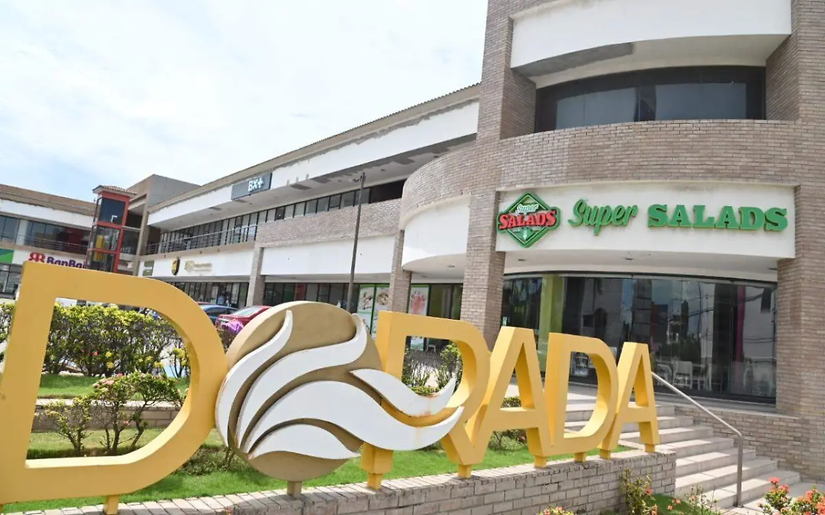 Plaza Dorada en Tampico se ubica frente a Liverpool, muy cerca de Plaza Crystal y de Tres Arcos