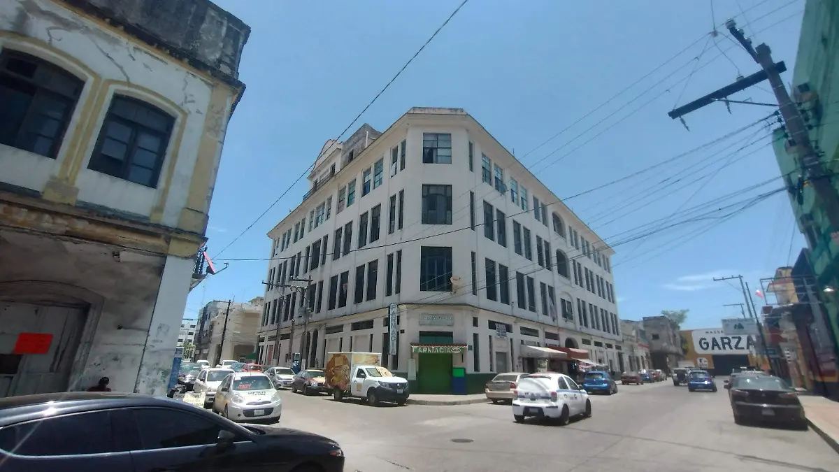 11-2_Abarca una amplia zona entre las calles Aquiles Serdán, Madero y Héroes del Cañonero. Paulo Monsiváis