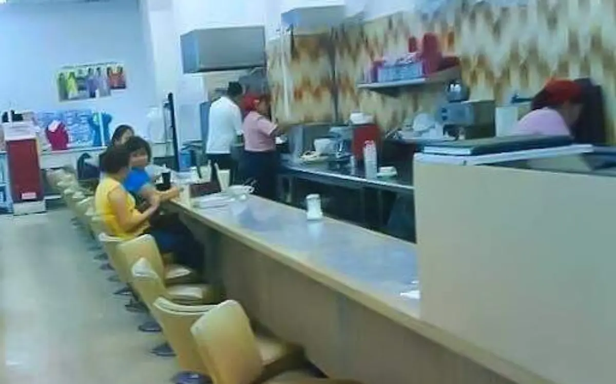 La barra de la cafetería de Woolworth fue cambiando con los años, al igual que Tampico