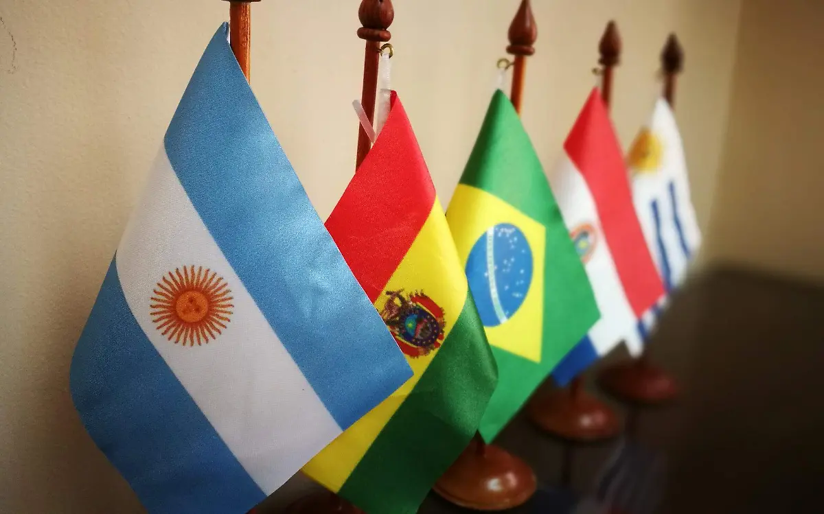 countries-2335432_1920