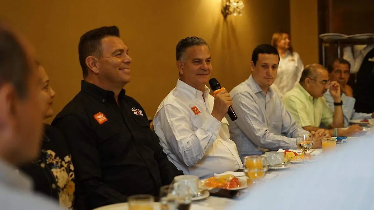 Arturo Diez se reúne con empresarios del sur de Tamaulipas  (1)