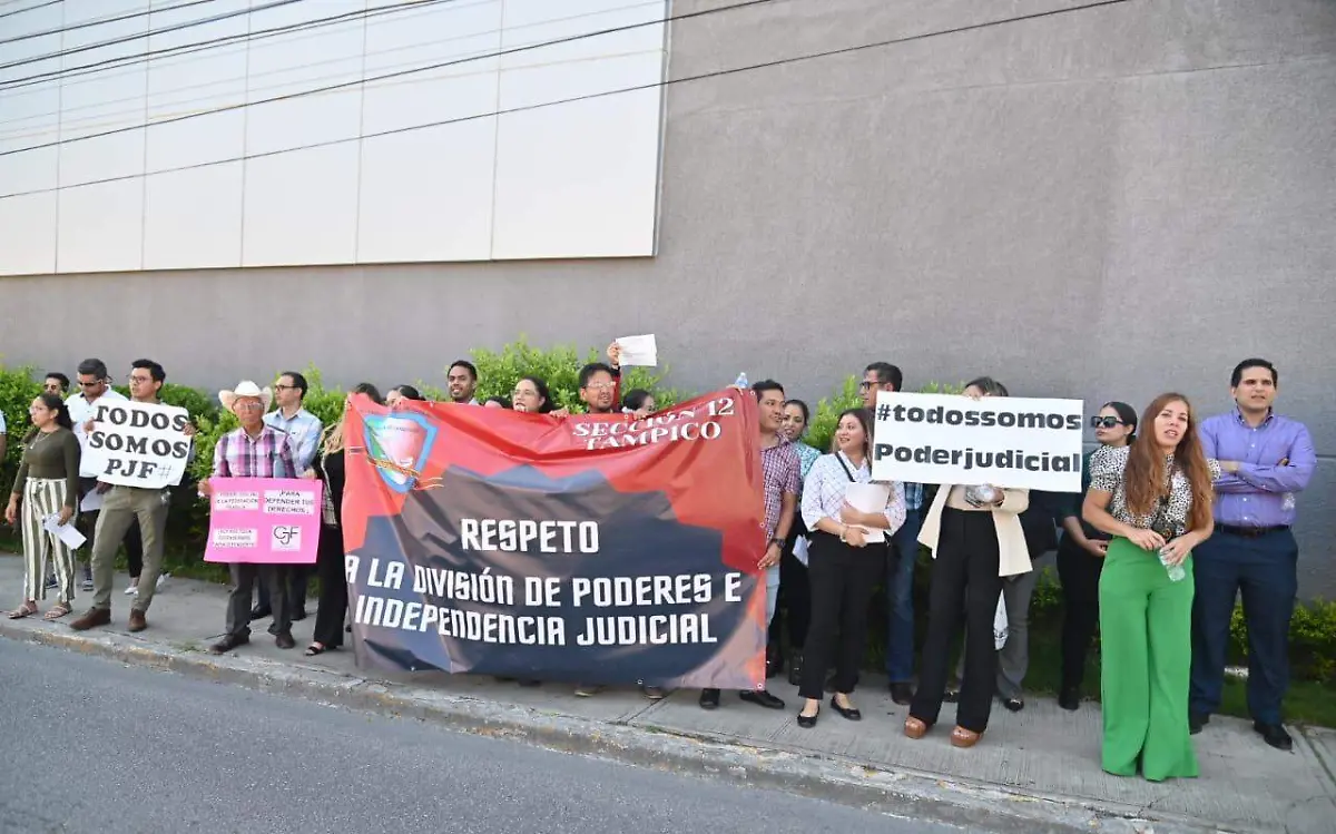 Trabajadores del Poder Judicial en Tampico han bloqueado una de las principales avenidas a manera de protesta Yadira Hernández