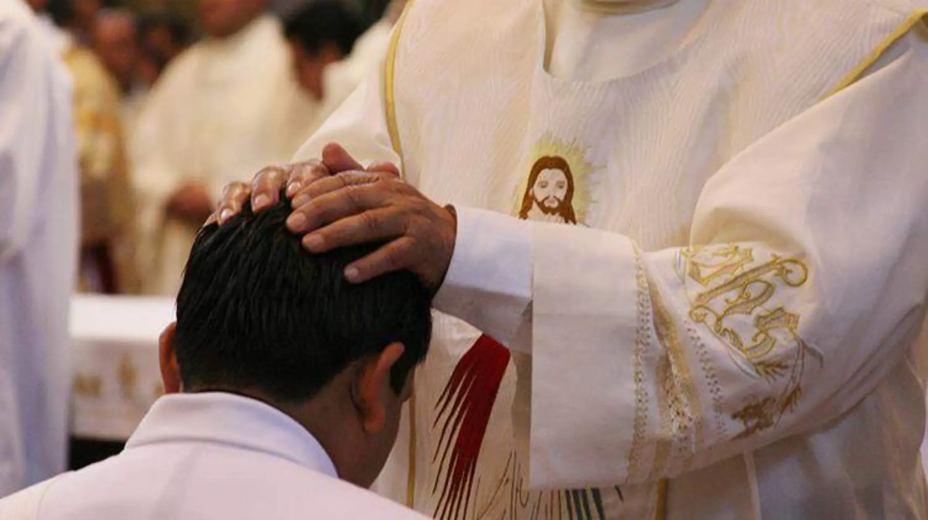 sacerdotes-iniciacion-catolica-3