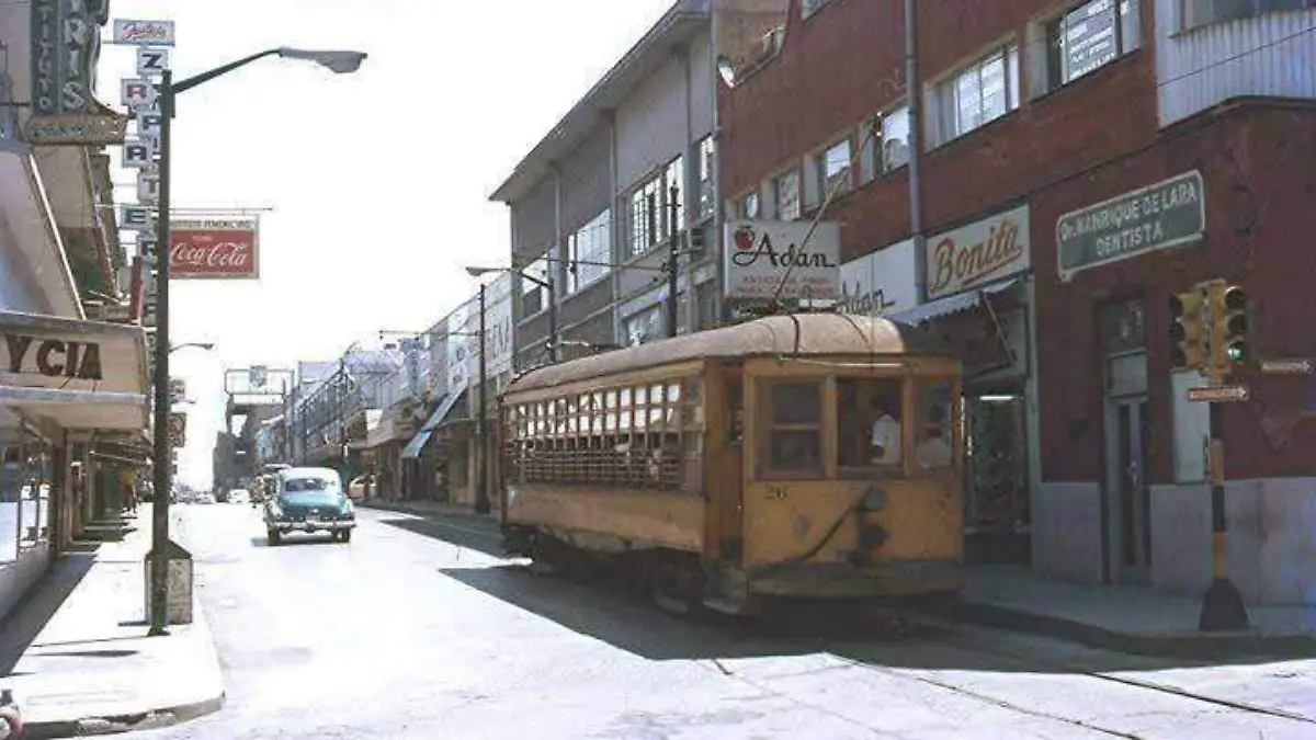 Por la zona centro había varias rutas.  Colección Alfredo Aguayo