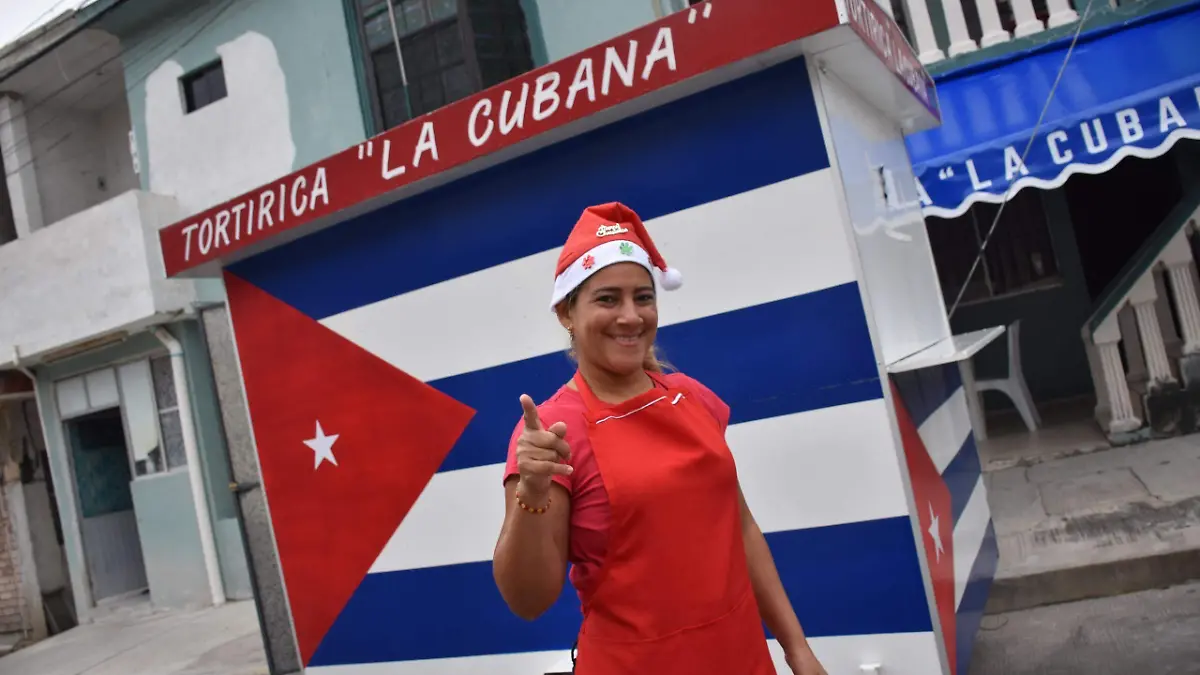 Aunque su especialidad es el pan con tortilla, Dariagnis decidió adaptarse a su nueva comunidad