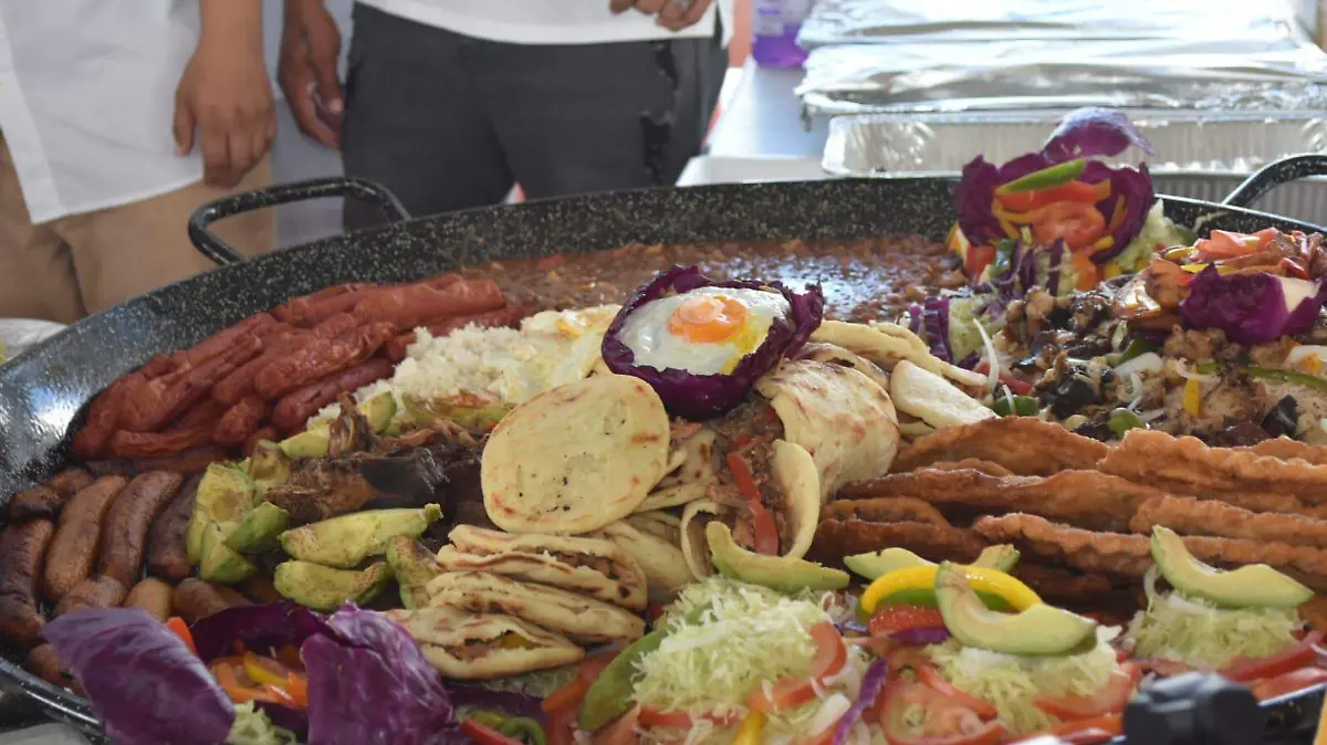 Con muestra gastronómica conmemoran el Día Internacional del Migrante Jaime Jiménez (3)