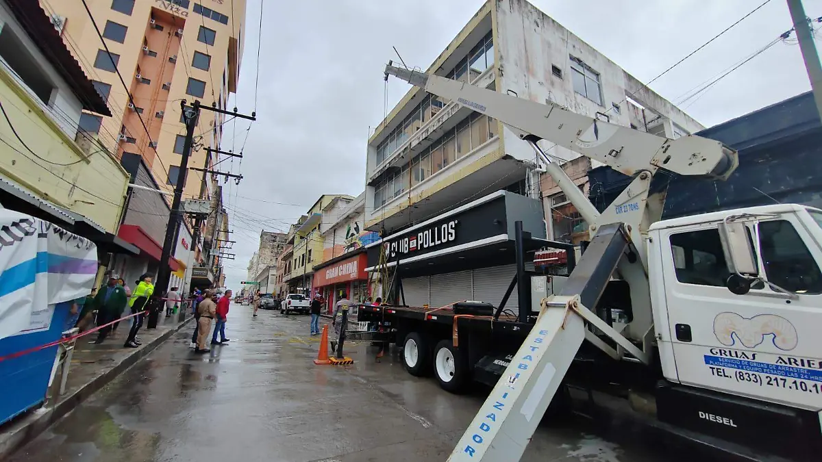 Riesgo en restaurante de Tampico por daño estructural: llaman a prevenir accidentes