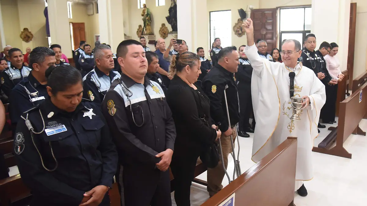 Tránsitos de Tampico reciben la bendición durante su día