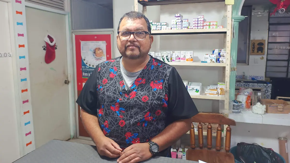 Arturo Segura Tovar, médico veterinario