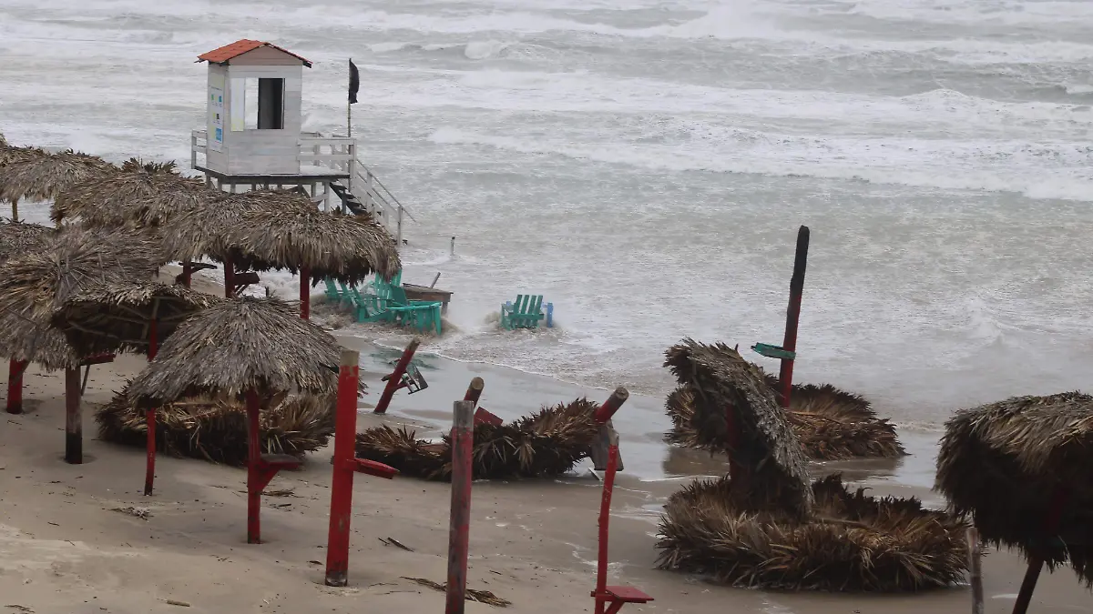 Playa Miramar cerrada