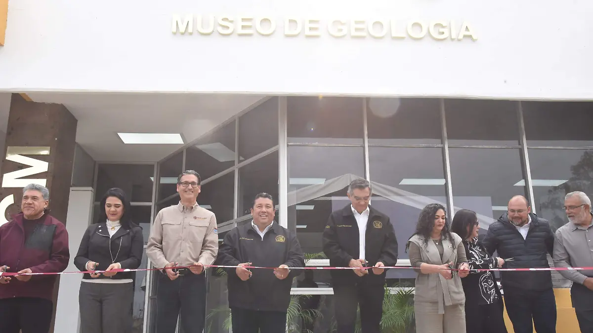 En la inauguración estuvieron presentes autoridades estatales y municipales
