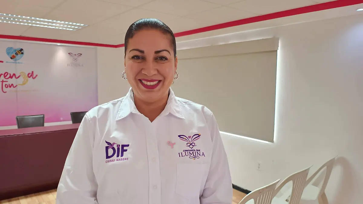 Nefertiti Constantino, directora del Sistema DIF