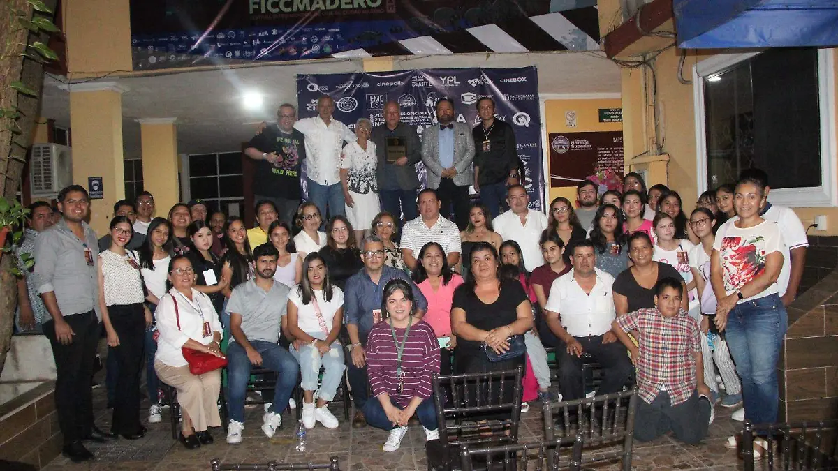 Festival Internacional de Cine de Ciudad Madero reconoce trayectoria de Moisés Suárez