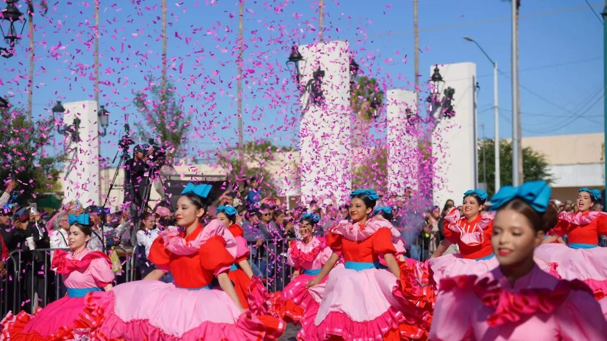 Fue el desfile con mayor participación en la historia del municipio