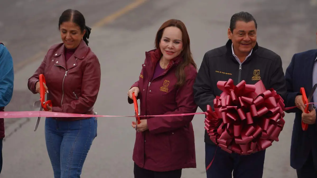 La alcaldesa Carmen Canturosas estuvo a cargo de la inauguración del colector pluvial