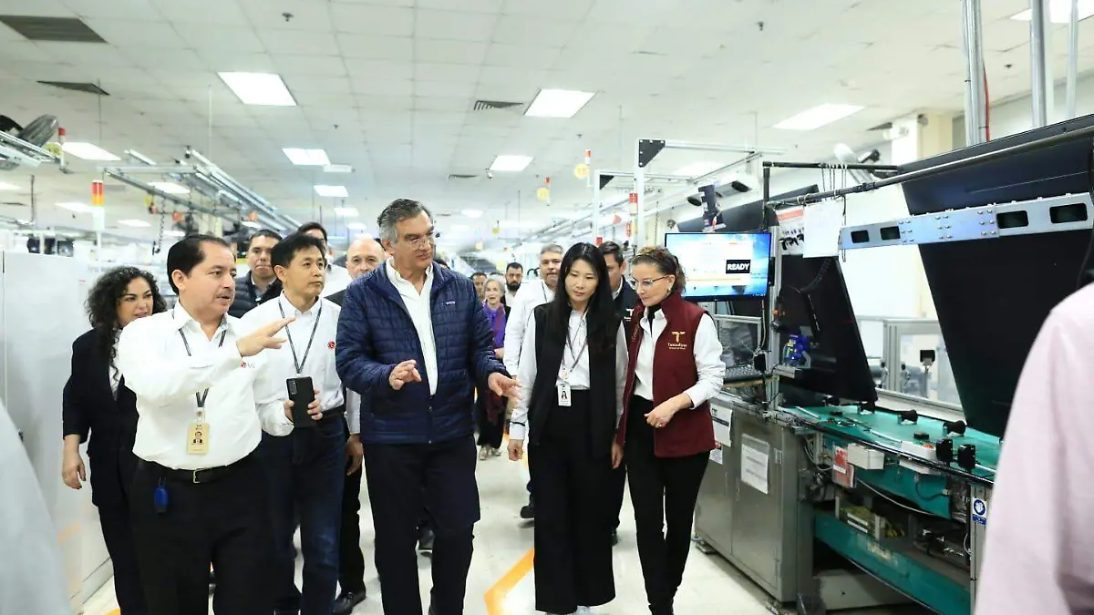 El gobernador Américo Villarreal Anaya recorrió la planta LG Electronics de Reynosa 