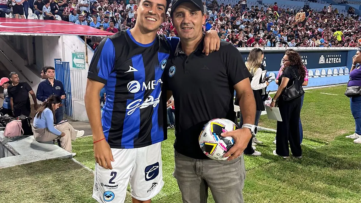 Pablo Bocco junto a su hijo Luciano Bocco, actual jugador de la Jaiba Brava