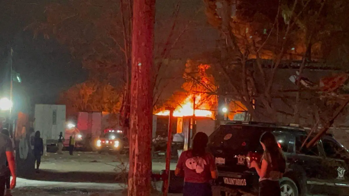 Los vecinos del lugar alertaron a los cuerpos de emergencia de Reynosa sobre el incendio