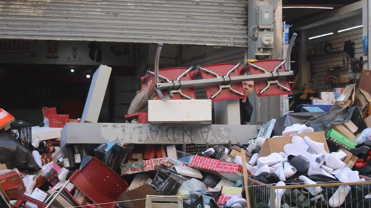 Conflicto legal termina con el cierre de emblemática zapatería en el centro de Tampico