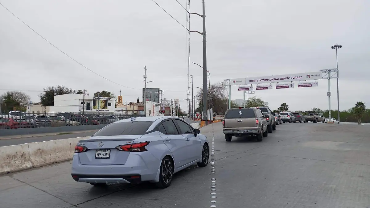 Los conductores señalan que antes tardaban en cruzar 40 minutos ahora esperan hasta dos horas