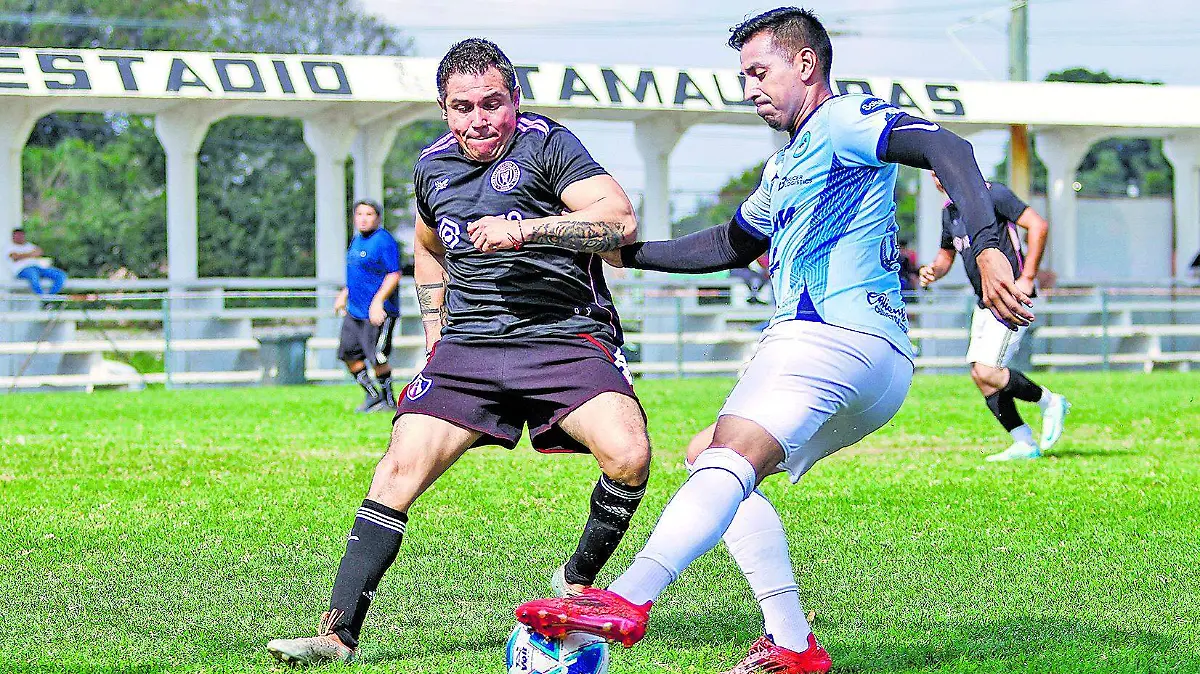 Carlos Cuevas estuvo impasable en defensa