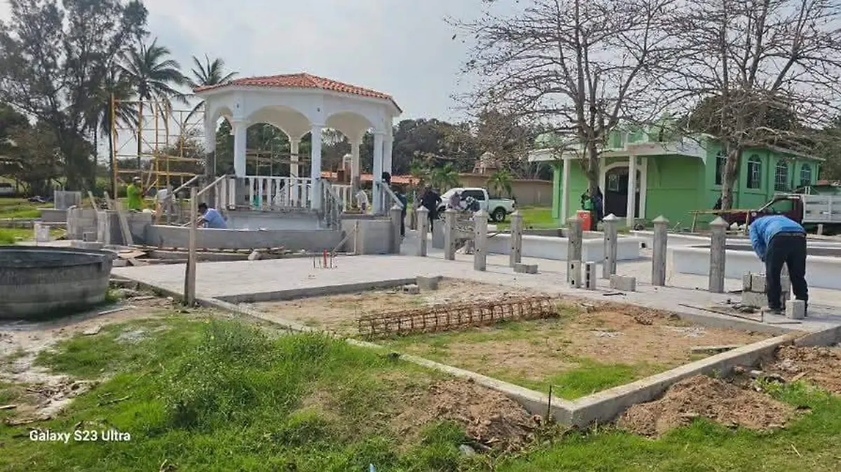 Fortalecen la infraestructura de la colonia Moreno, Ozuluama