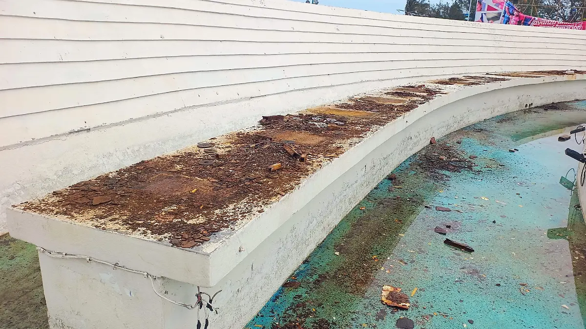 Las letras que daban la bienvenida a la playa Miramar fueron retiradas debido a que estaban oxidadas