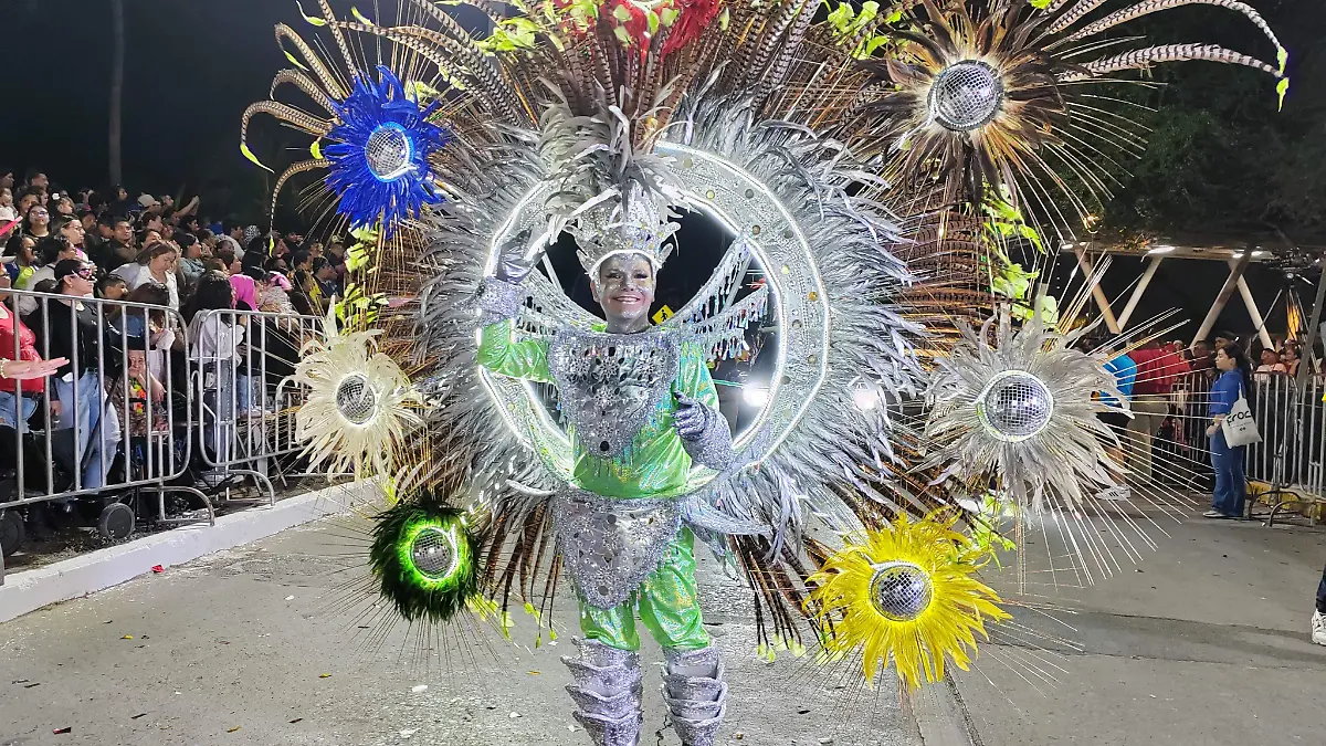 En el Carnaval partiparon más de 63 comparsas con referencia al México prehispánico y al folclor local
