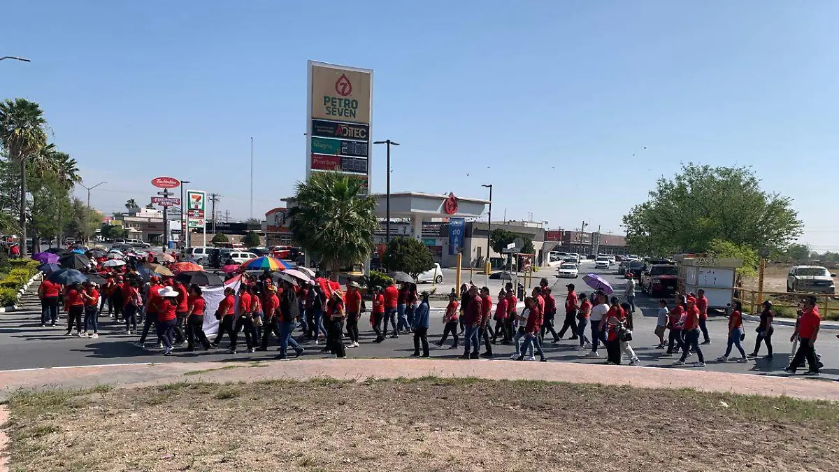 Maestros de Tamaulipas marchan en rechazo a las modificaciones de la Ley del ISSSTE
