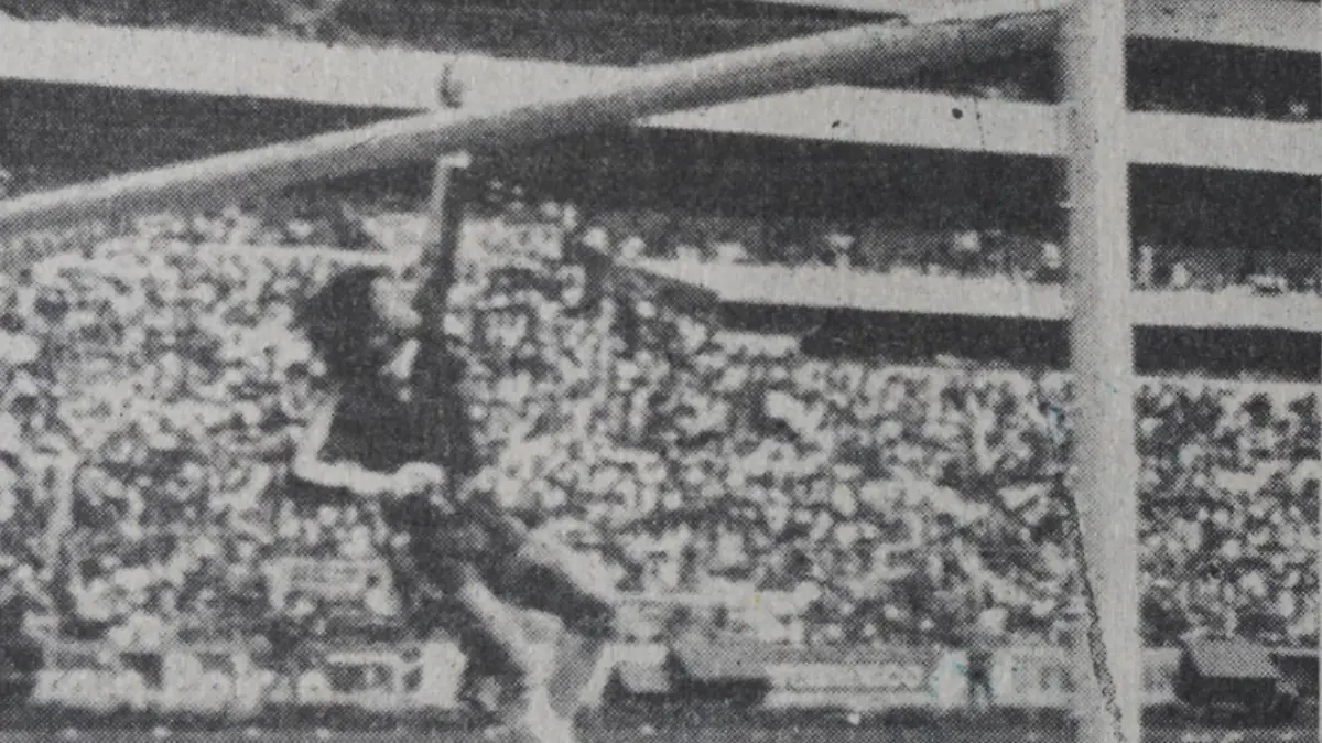 Zelada en uno de sus lances durante el partido Jaiba Brava-América 