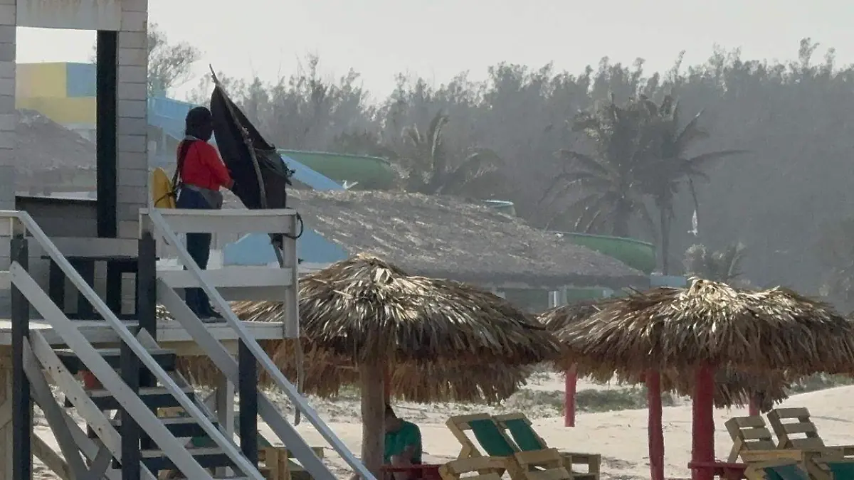 Playa Miramar accidente bandera negra