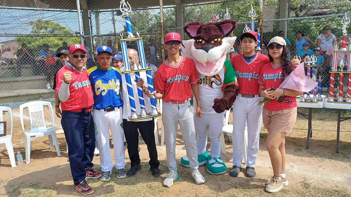 Tapicería Tampico Junior obtuvo el primer lugar de liga y playff en Segunda Fuerza "B"