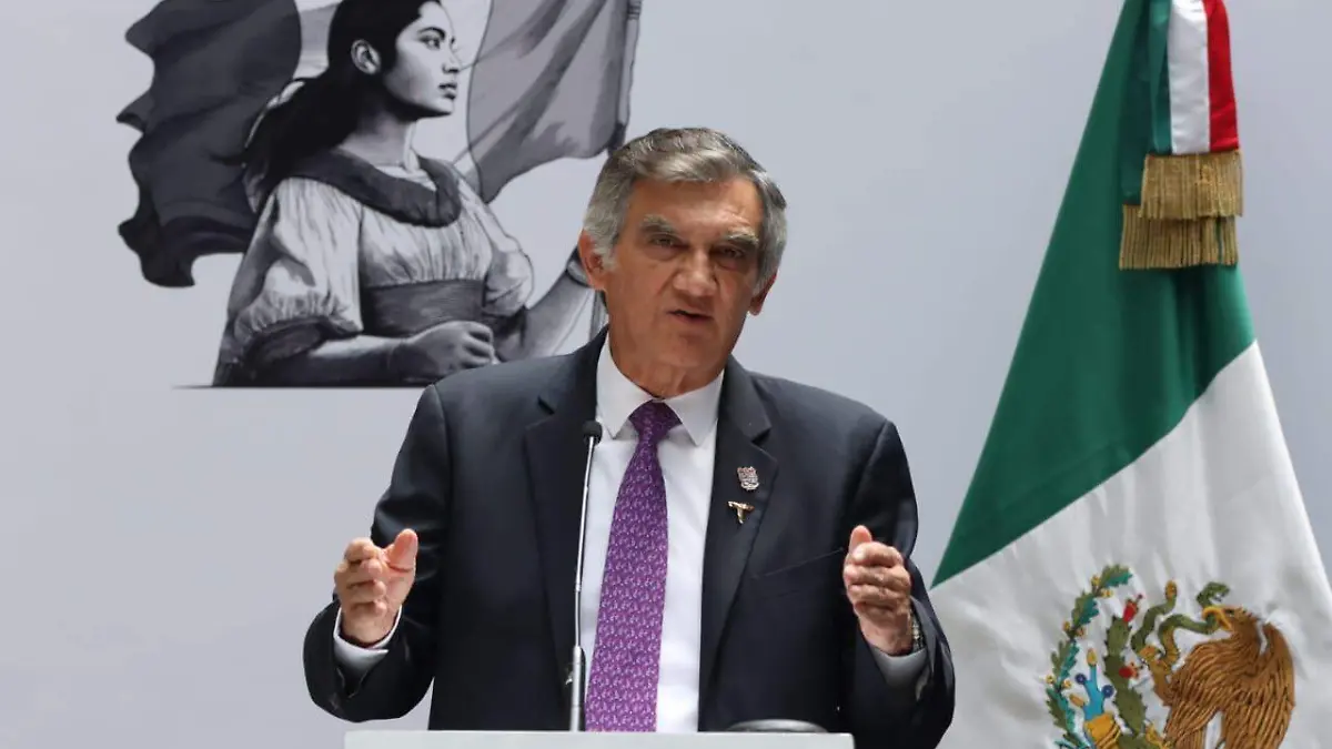 El mandatario estatal expresó que la firma del convencio busca "consolidar la integración y manejo de bases de datos y padrones estatales"