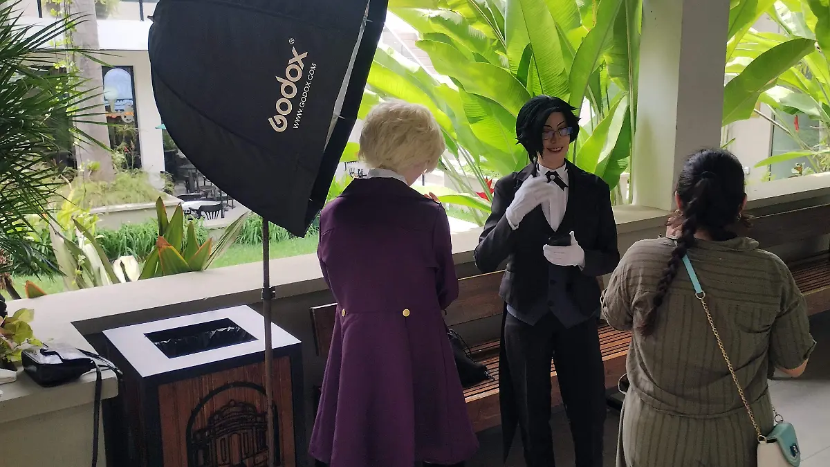 Crear a Alois y Claude en cosplay: pasión, técnica y mucha dedicación
