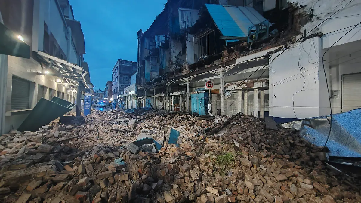 Tras una noche de intensa lluvia, el 5 de octubre de 2024 la fachada del centenario hotel Progreso se vino abajo