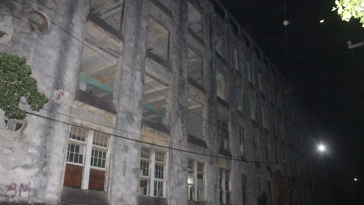 Muchos de sus clientes y el personal del lugar han manifestado ser testigos de presencias paranormales en el antiguo hospital