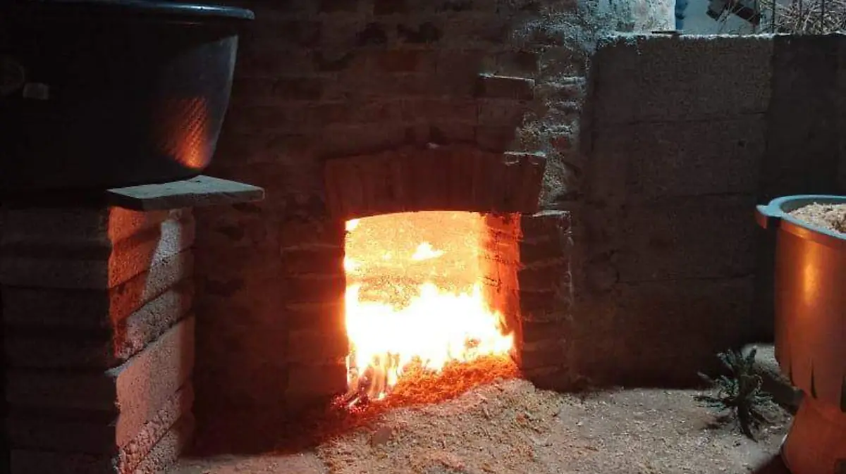 Los hornos de barro pueden alcanzar temperaturas de hasta mil grados centígrados