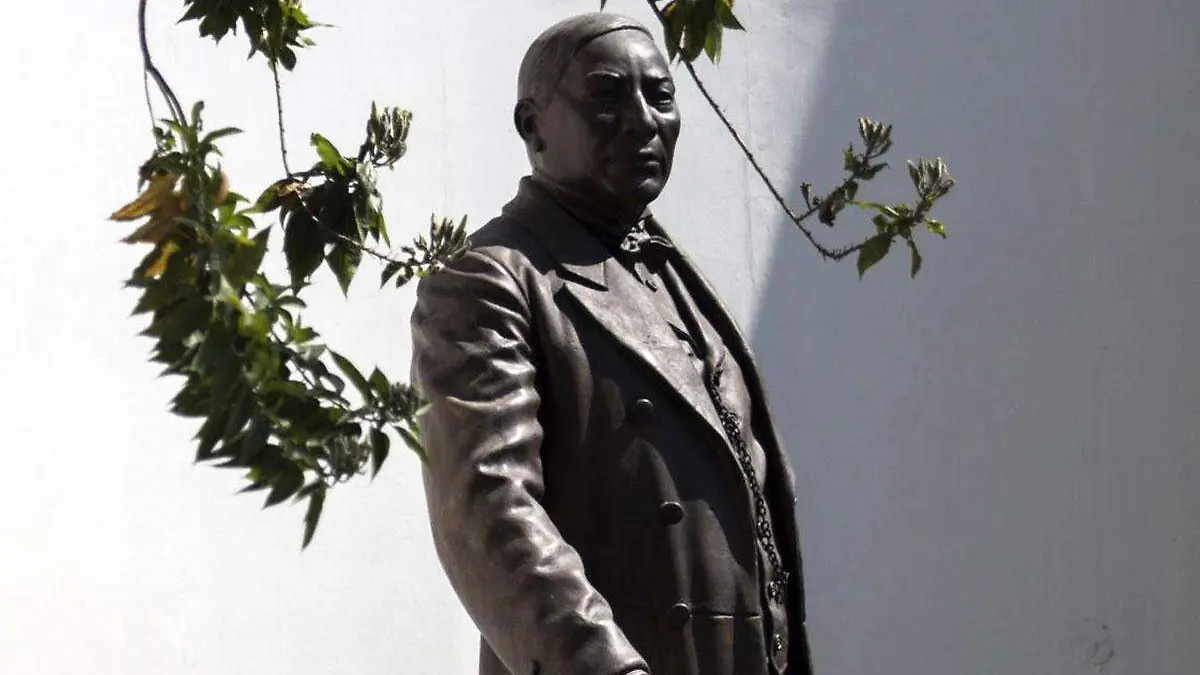 Benito Juárez estatua