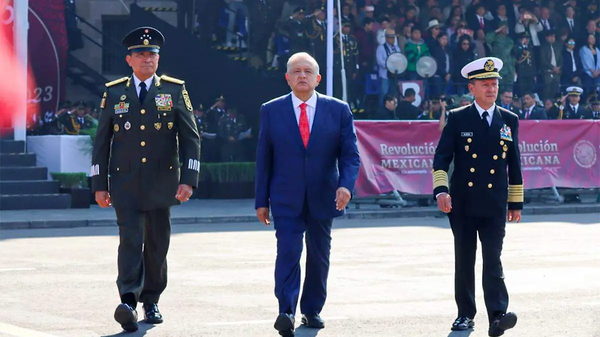 Desfile Revolución8