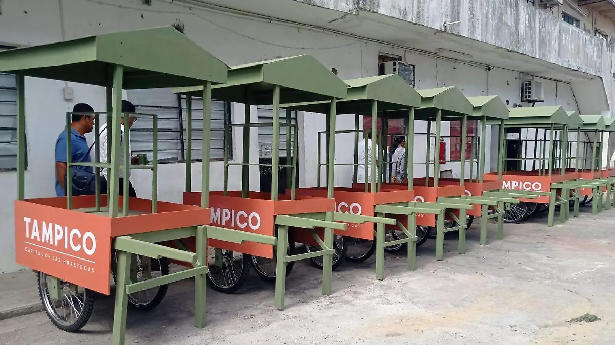 Ayuntamiento de Tampico entrega nuevas unidades para los globeros