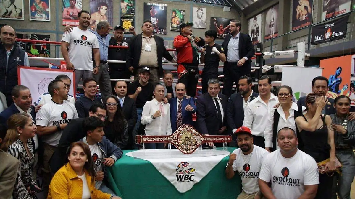 Este fue el segundo cinturón que ganó "El Canelo"  y que es conmemorativo al Bicentenario de Tamaulipas