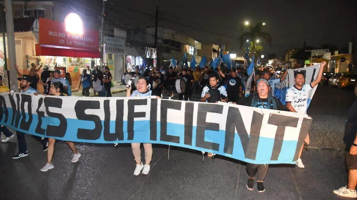 La Caravana a la Liguilla  fue previo al inicio del encuentro entre la Jaiba Brava del Tampico-Madero y Celaya 