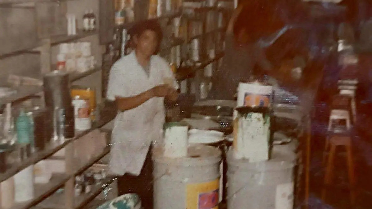 La igualación de pinturas ha sido la vida de Don Carmelo