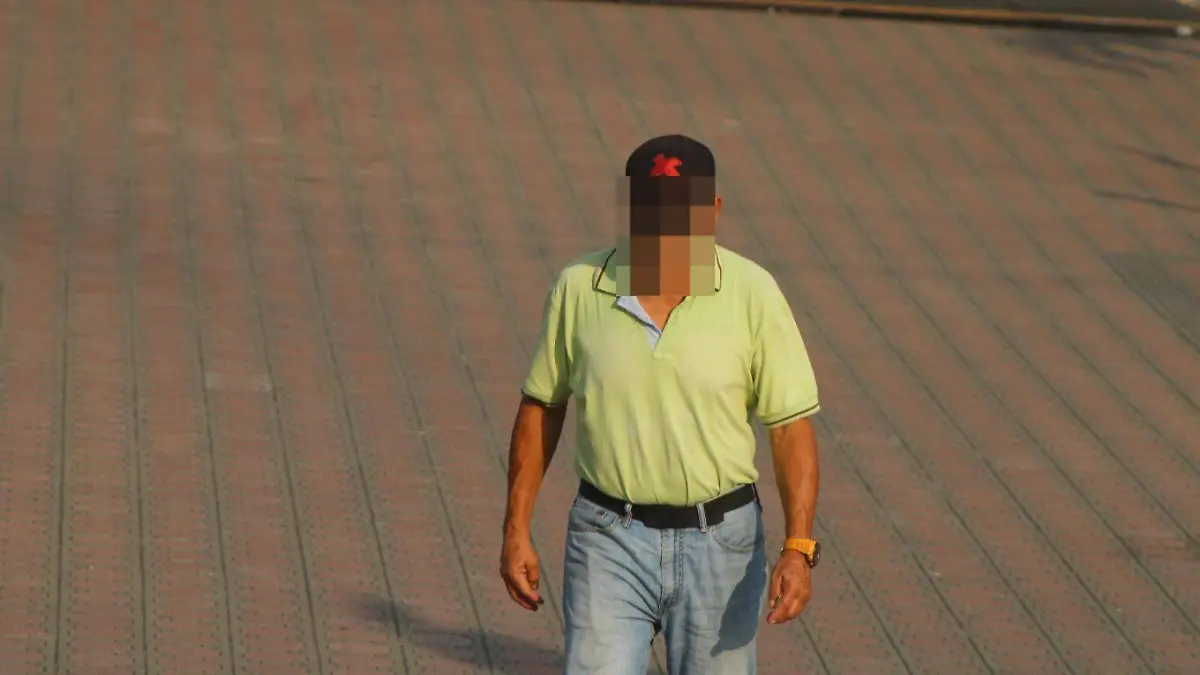 Hombre Tampico plaza