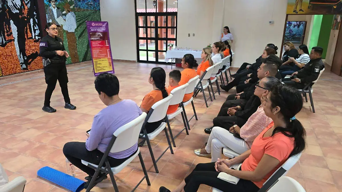 Durante el evento se brindó información relevante sobre los factores que propician la violencia familiar