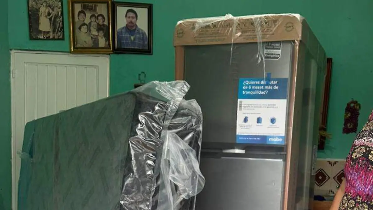 Entregan enseres a familias afectadas por lluvias en Reynosa 