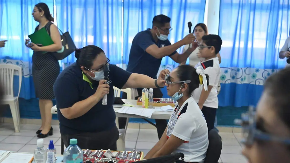 El arranque oficial de la campaña se llevó a cabo con un corte de listón en la Escuela Primaria H.H. Fleishman