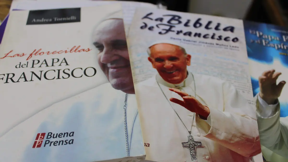 Literatura sobre el Papa Francisco está disponible en librerías de Tampico y la región